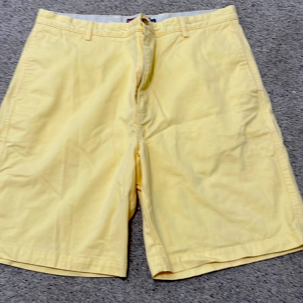 Mens 38 Chaps yellow shorts
